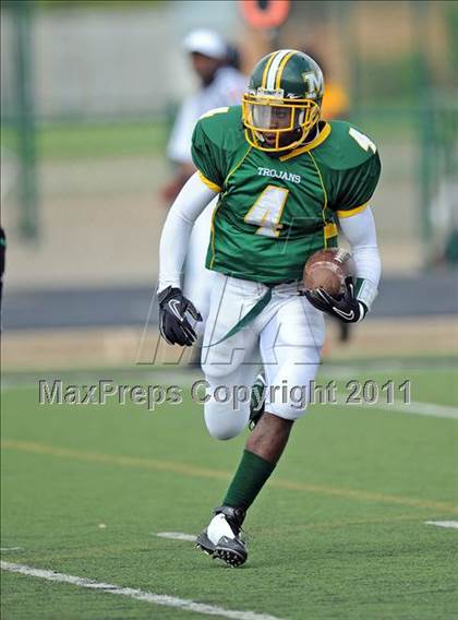 Thumbnail 2 in Madison vs. Central (Florida vs. Texas Football Showcase) photogallery.