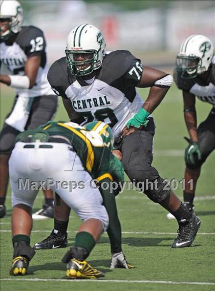 Thumbnail 2 in Madison vs. Central (Florida vs. Texas Football Showcase) photogallery.