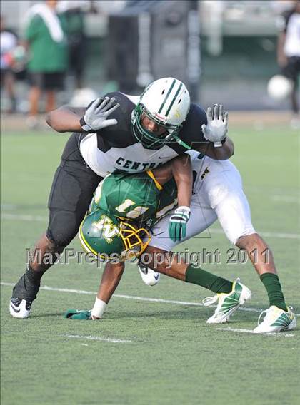 Thumbnail 1 in Madison vs. Central (Florida vs. Texas Football Showcase) photogallery.