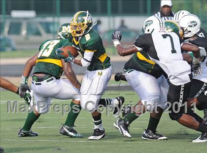 Thumbnail 1 in Madison vs. Central (Florida vs. Texas Football Showcase) photogallery.