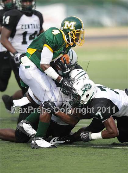 Thumbnail 3 in Madison vs. Central (Florida vs. Texas Football Showcase) photogallery.