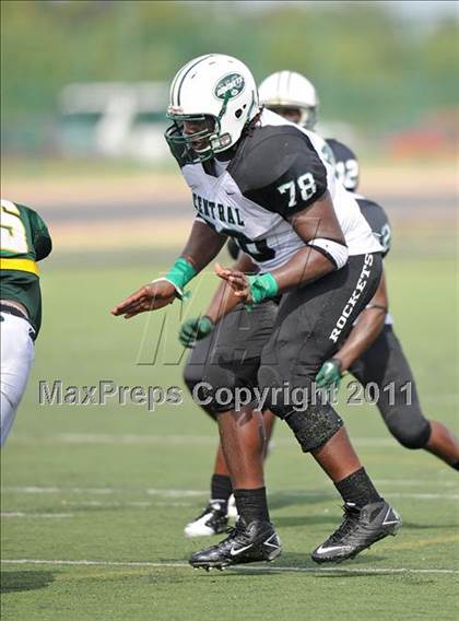 Thumbnail 3 in Madison vs. Central (Florida vs. Texas Football Showcase) photogallery.