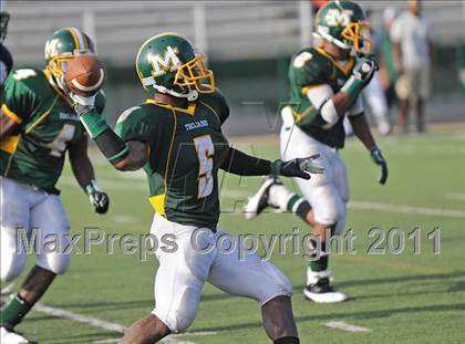 Thumbnail 2 in Madison vs. Central (Florida vs. Texas Football Showcase) photogallery.