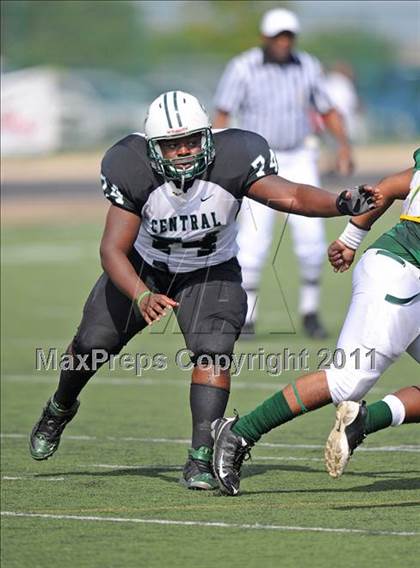 Thumbnail 2 in Madison vs. Central (Florida vs. Texas Football Showcase) photogallery.