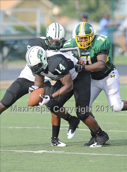 Thumbnail 2 in Madison vs. Central (Florida vs. Texas Football Showcase) photogallery.