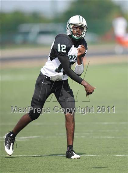 Thumbnail 3 in Madison vs. Central (Florida vs. Texas Football Showcase) photogallery.
