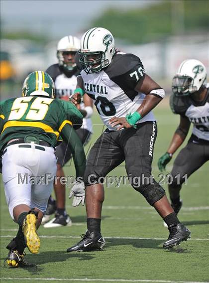 Thumbnail 3 in Madison vs. Central (Florida vs. Texas Football Showcase) photogallery.