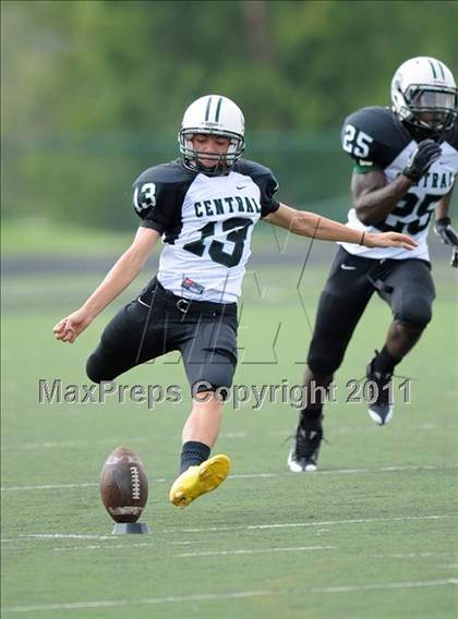 Thumbnail 1 in Madison vs. Central (Florida vs. Texas Football Showcase) photogallery.