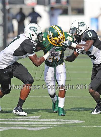 Thumbnail 2 in Madison vs. Central (Florida vs. Texas Football Showcase) photogallery.