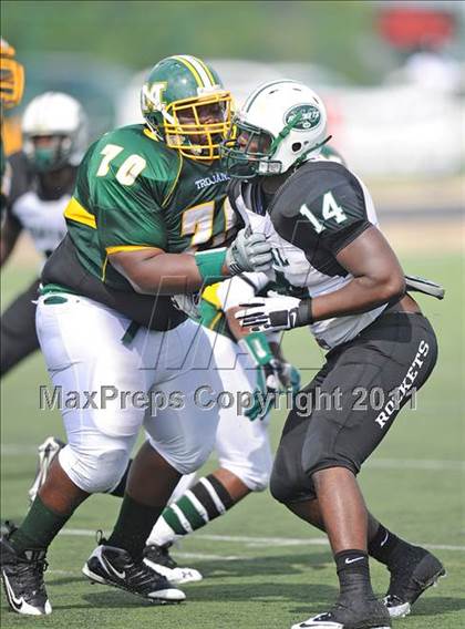 Thumbnail 2 in Madison vs. Central (Florida vs. Texas Football Showcase) photogallery.
