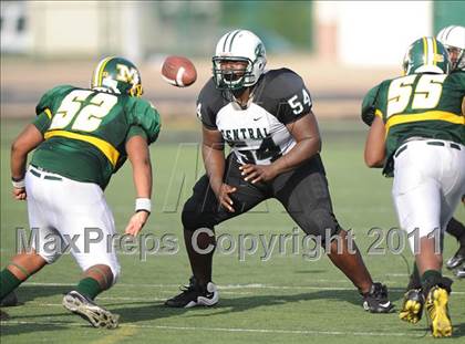 Thumbnail 1 in Madison vs. Central (Florida vs. Texas Football Showcase) photogallery.