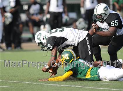 Thumbnail 1 in Madison vs. Central (Florida vs. Texas Football Showcase) photogallery.