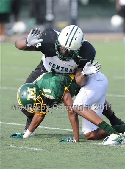 Thumbnail 2 in Madison vs. Central (Florida vs. Texas Football Showcase) photogallery.