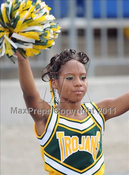 Thumbnail 2 in Madison vs. Central (Florida vs. Texas Football Showcase) photogallery.