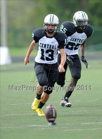 Thumbnail 3 in Madison vs. Central (Florida vs. Texas Football Showcase) photogallery.