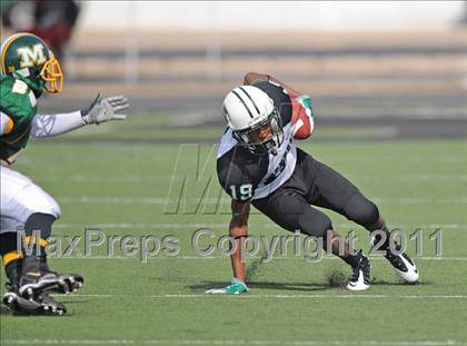 Thumbnail 2 in Madison vs. Central (Florida vs. Texas Football Showcase) photogallery.