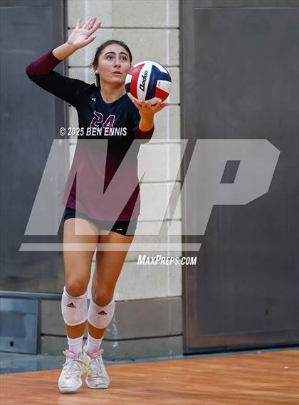 Thumbnail 3 in Assumption vs. St. Henry (Showdown at the Sunsphere) photogallery.