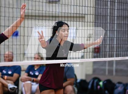 Thumbnail 3 in Assumption vs. St. Henry (Showdown at the Sunsphere) photogallery.