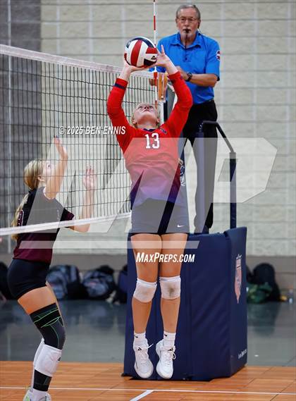 Thumbnail 3 in Assumption vs. St. Henry (Showdown at the Sunsphere) photogallery.