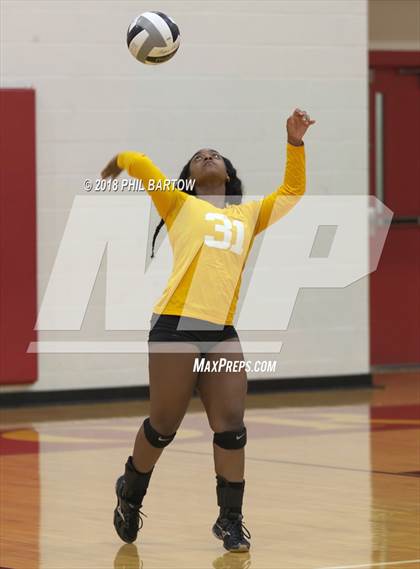 Thumbnail 2 in Centennial vs. Worthington Christian (Warrior Invitational) photogallery.