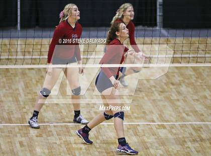 Thumbnail 1 in Archbishop Hannan vs Academy of the Sacred Heart (LHSAA Division IV Semifinal) photogallery.