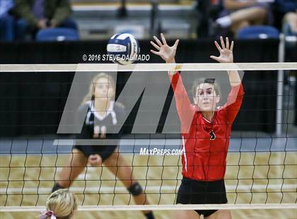Thumbnail 2 in Archbishop Hannan vs Academy of the Sacred Heart (LHSAA Division IV Semifinal) photogallery.