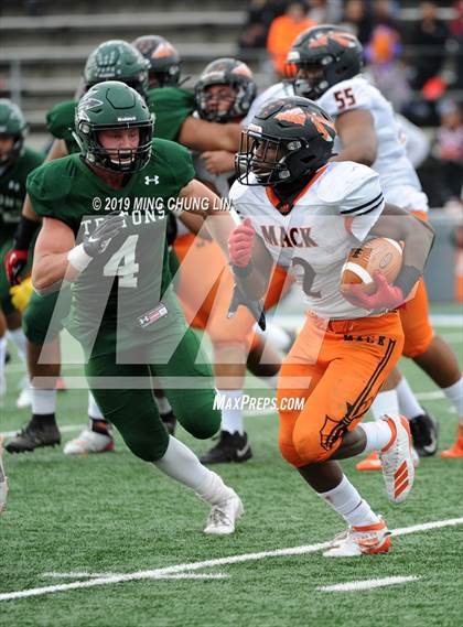 Thumbnail 3 in McClymonds vs. Pacifica (CIF State D2A Final) photogallery.