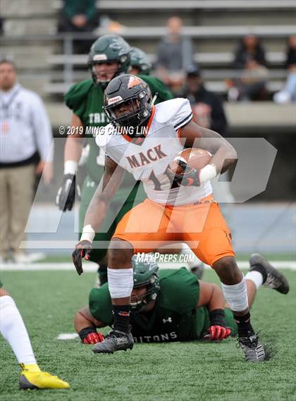 Thumbnail 2 in McClymonds vs. Pacifica (CIF State D2A Final) photogallery.