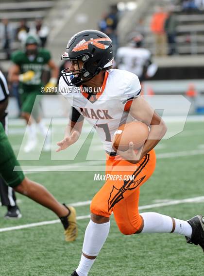 Thumbnail 2 in McClymonds vs. Pacifica (CIF State D2A Final) photogallery.