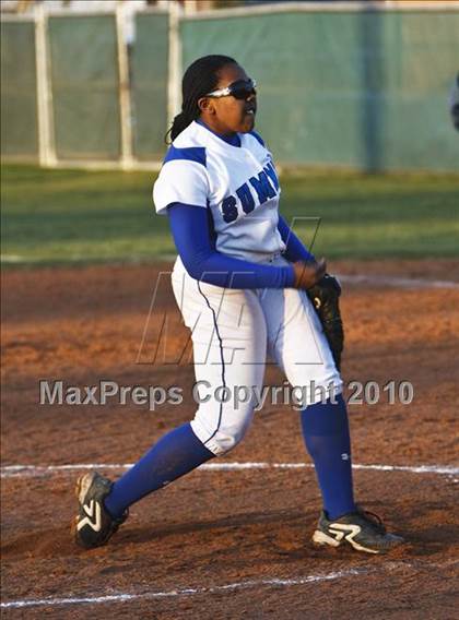 Thumbnail 2 in Nolan Catholic vs. Summit photogallery.