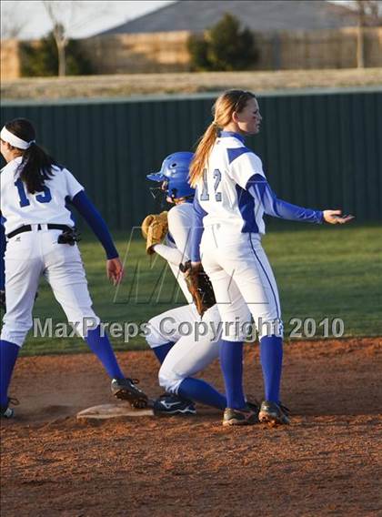 Thumbnail 1 in Nolan Catholic vs. Summit photogallery.