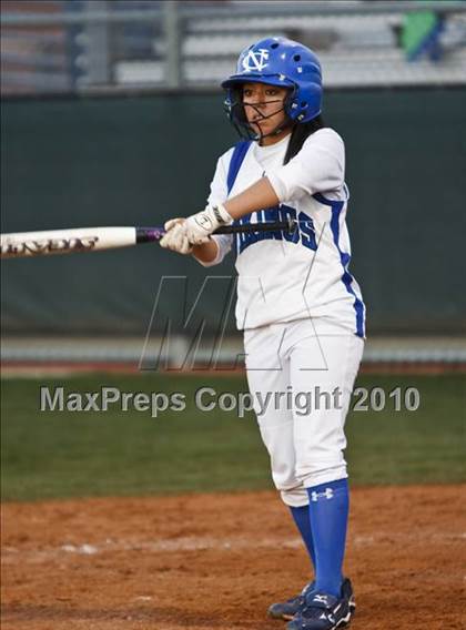 Thumbnail 2 in Nolan Catholic vs. Summit photogallery.