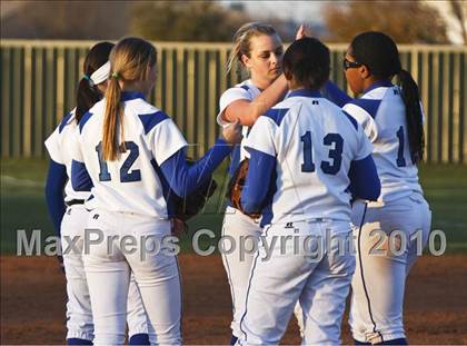 Thumbnail 1 in Nolan Catholic vs. Summit photogallery.