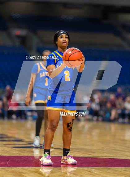 Thumbnail 3 in Lincoln vs. La Vega (UIL 4A Basketball Semifinal) photogallery.