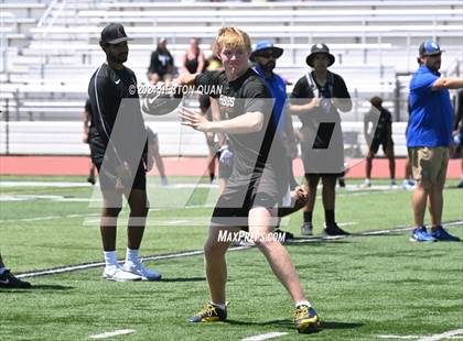Thumbnail 2 in Huntington Beach vs. Charter Oak (Surf City Tournament) photogallery.