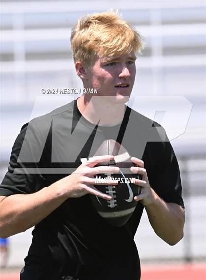 Thumbnail 1 in Huntington Beach vs. Charter Oak (Surf City Tournament) photogallery.