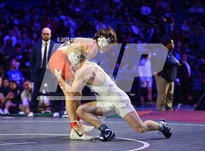 Thumbnail 2 in UIL Wrestling 6A Finals (106 lb - 150 lb) photogallery.