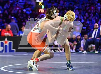 Thumbnail 2 in UIL Wrestling 6A Finals (106 lb - 150 lb) photogallery.