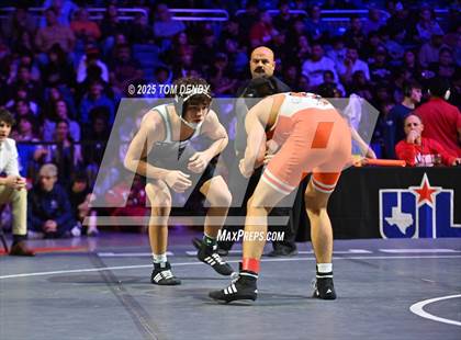 Thumbnail 2 in UIL Wrestling 6A Finals (106 lb - 150 lb) photogallery.