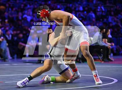Thumbnail 2 in UIL Wrestling 6A Finals (106 lb - 150 lb) photogallery.