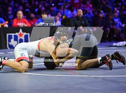 Thumbnail 2 in UIL Wrestling 6A Finals (106 lb - 150 lb) photogallery.