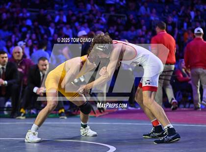 Thumbnail 2 in UIL Wrestling 6A Finals (106 lb - 150 lb) photogallery.