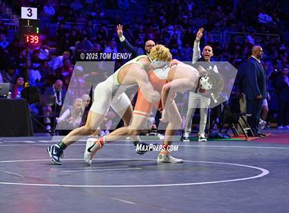 Thumbnail 1 in UIL Wrestling 6A Finals (106 lb - 150 lb) photogallery.