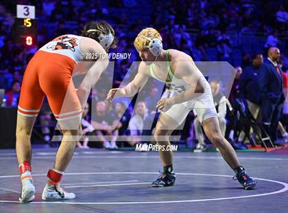 Thumbnail 3 in UIL Wrestling 6A Finals (106 lb - 150 lb) photogallery.
