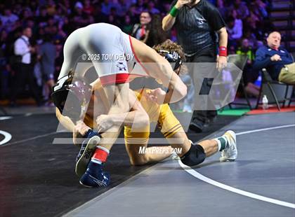 Thumbnail 1 in UIL Wrestling 6A Finals (106 lb - 150 lb) photogallery.
