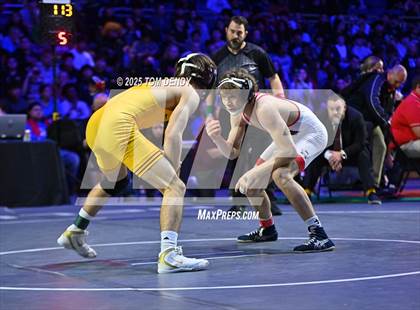 Thumbnail 2 in UIL Wrestling 6A Finals (106 lb - 150 lb) photogallery.