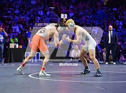 Thumbnail 1 in UIL Wrestling 6A Finals (106 lb - 150 lb) photogallery.