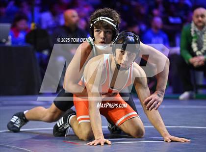 Thumbnail 2 in UIL Wrestling 6A Finals (106 lb - 150 lb) photogallery.