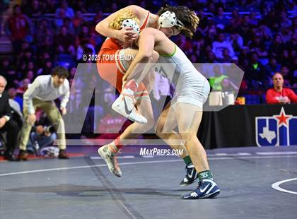 Thumbnail 3 in UIL Wrestling 6A Finals (106 lb - 150 lb) photogallery.