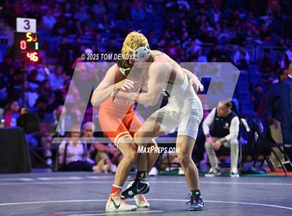 Thumbnail 3 in UIL Wrestling 6A Finals (106 lb - 150 lb) photogallery.